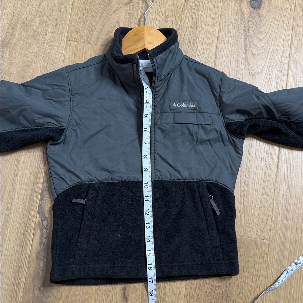 Columbia Kids Dark Gray and Black Puffer Jacket - Picture 7 of 9